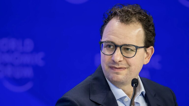 CEO Anthropic đưa ra 9 dự đoán gây sốc về trí tuệ nhân tạo