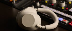 Sony chính thức ra mắt tai nghe chống ồn WH-1000XM6