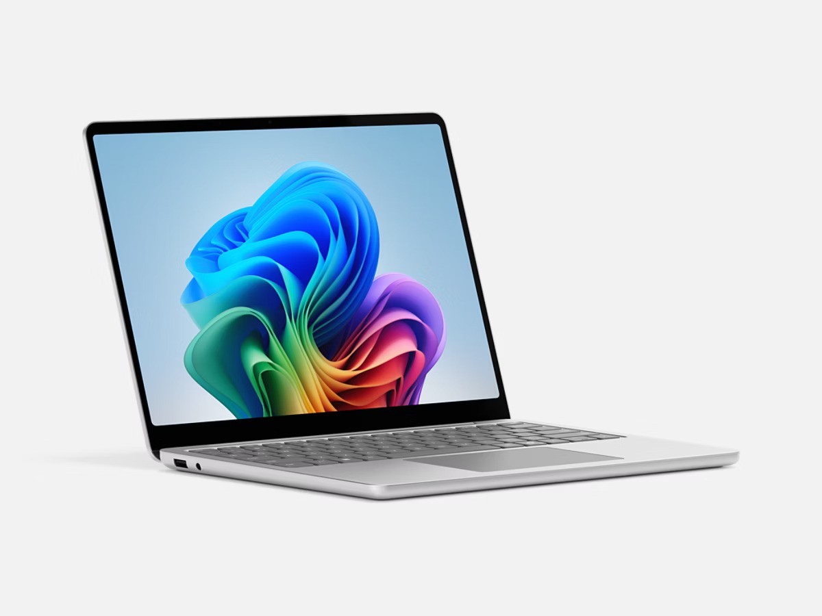 Surface Pro 12 và Laptop 13 ra mắt với Snapdragon X Plus, nhỏ gọn, pin 23 giờ