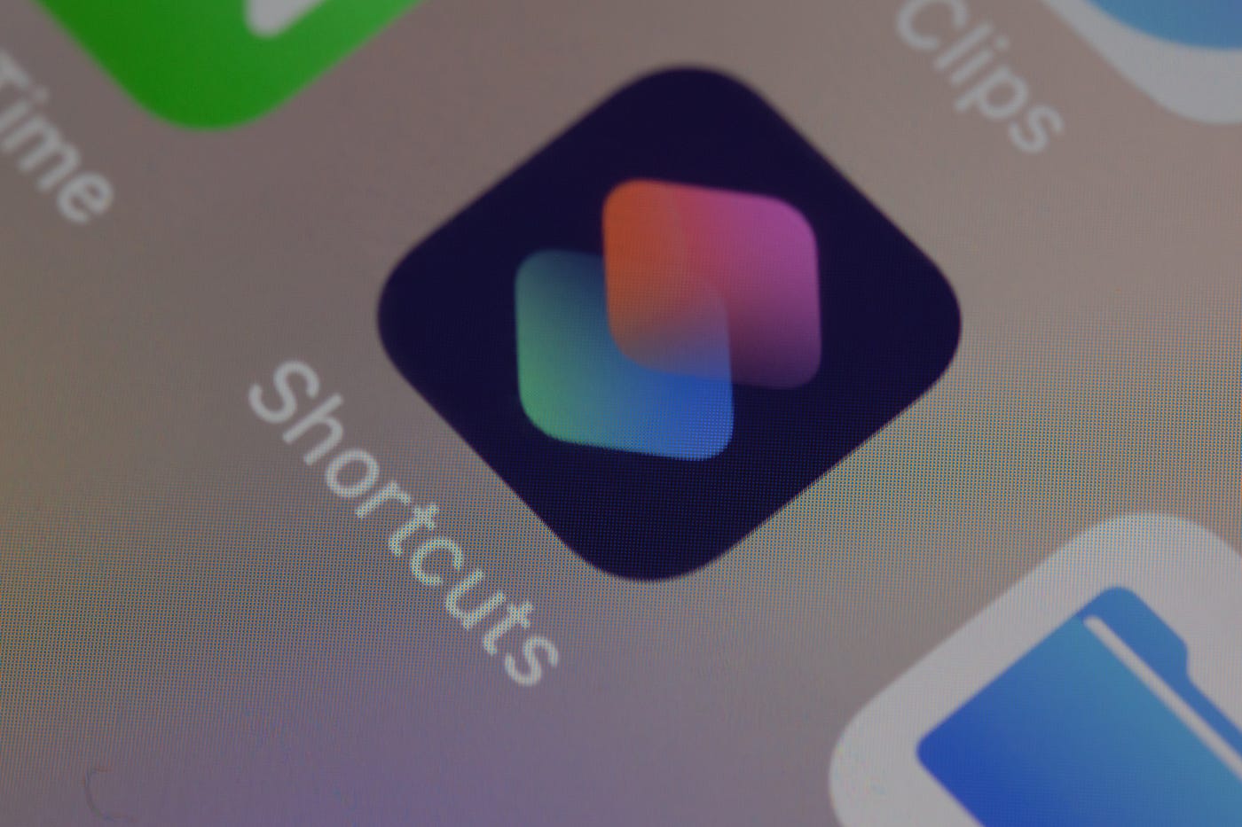 Apple chuẩn bị cải tiến ứng dụng Shortcuts với AI