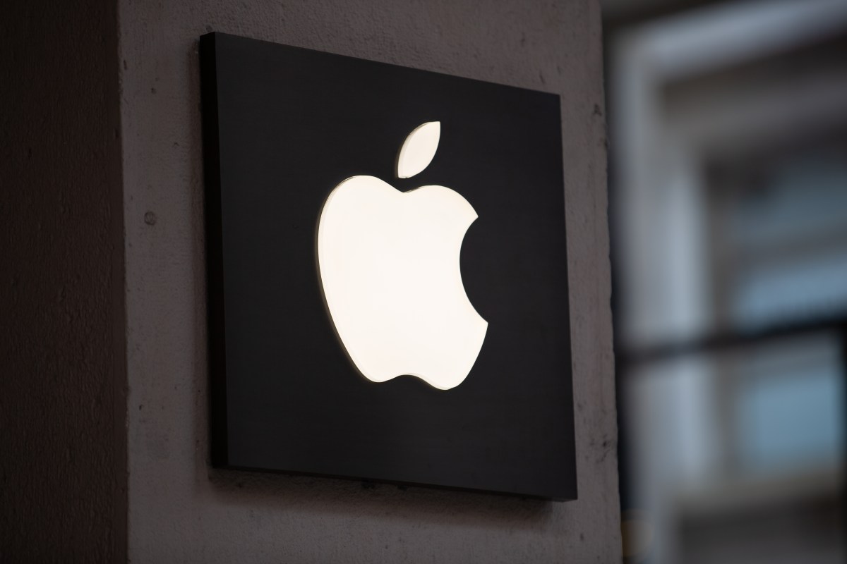Apple thừa nhận AI mới vẫn thua kém OpenAI và Google